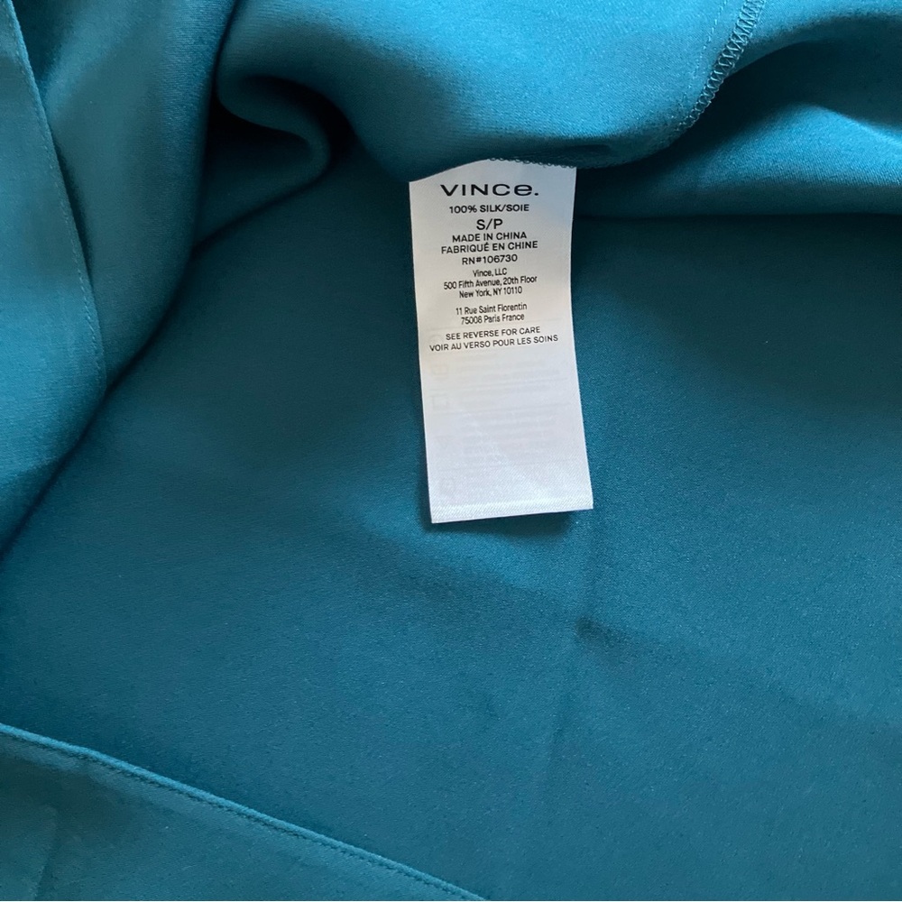 NWT Vince royal blue silk button front blouse - Picture 4 of 5